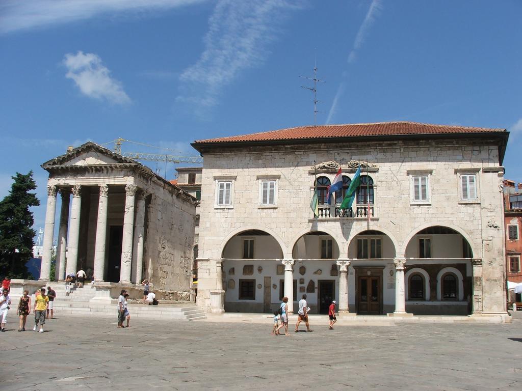 Apartments Centurio Pula Extérieur photo